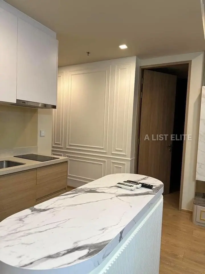 NOBLE AUTOUR DE SUKHUMVIT 33