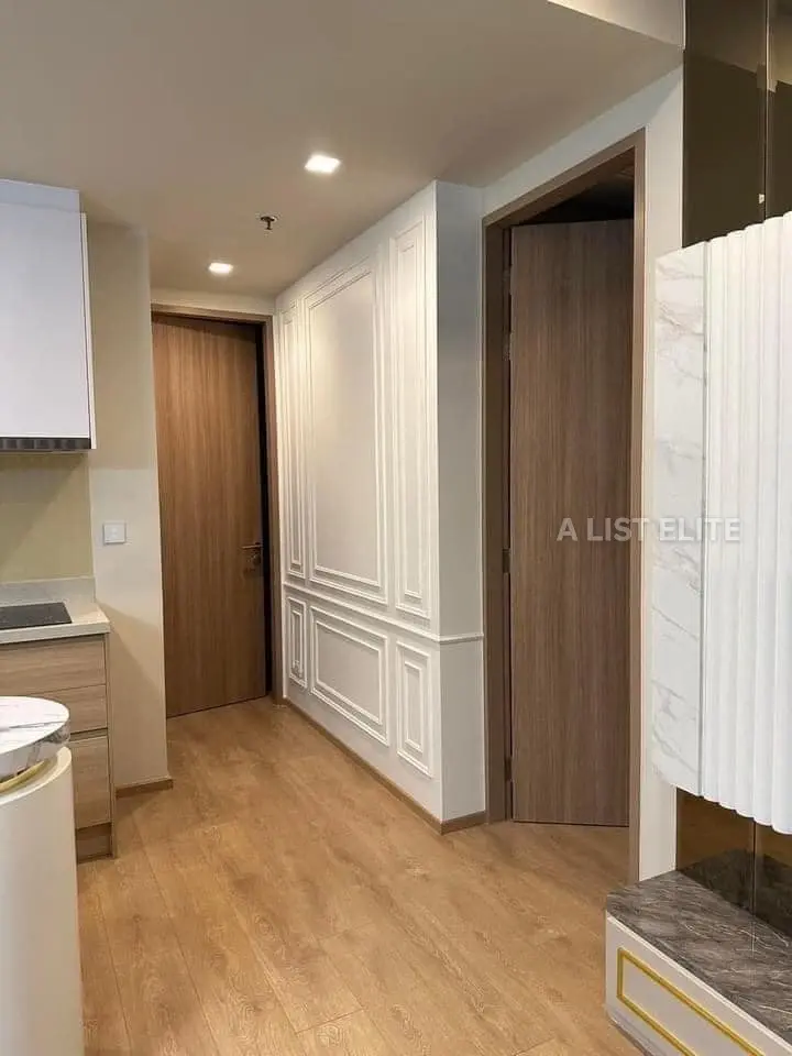 NOBLE AUTOUR DE SUKHUMVIT 33
