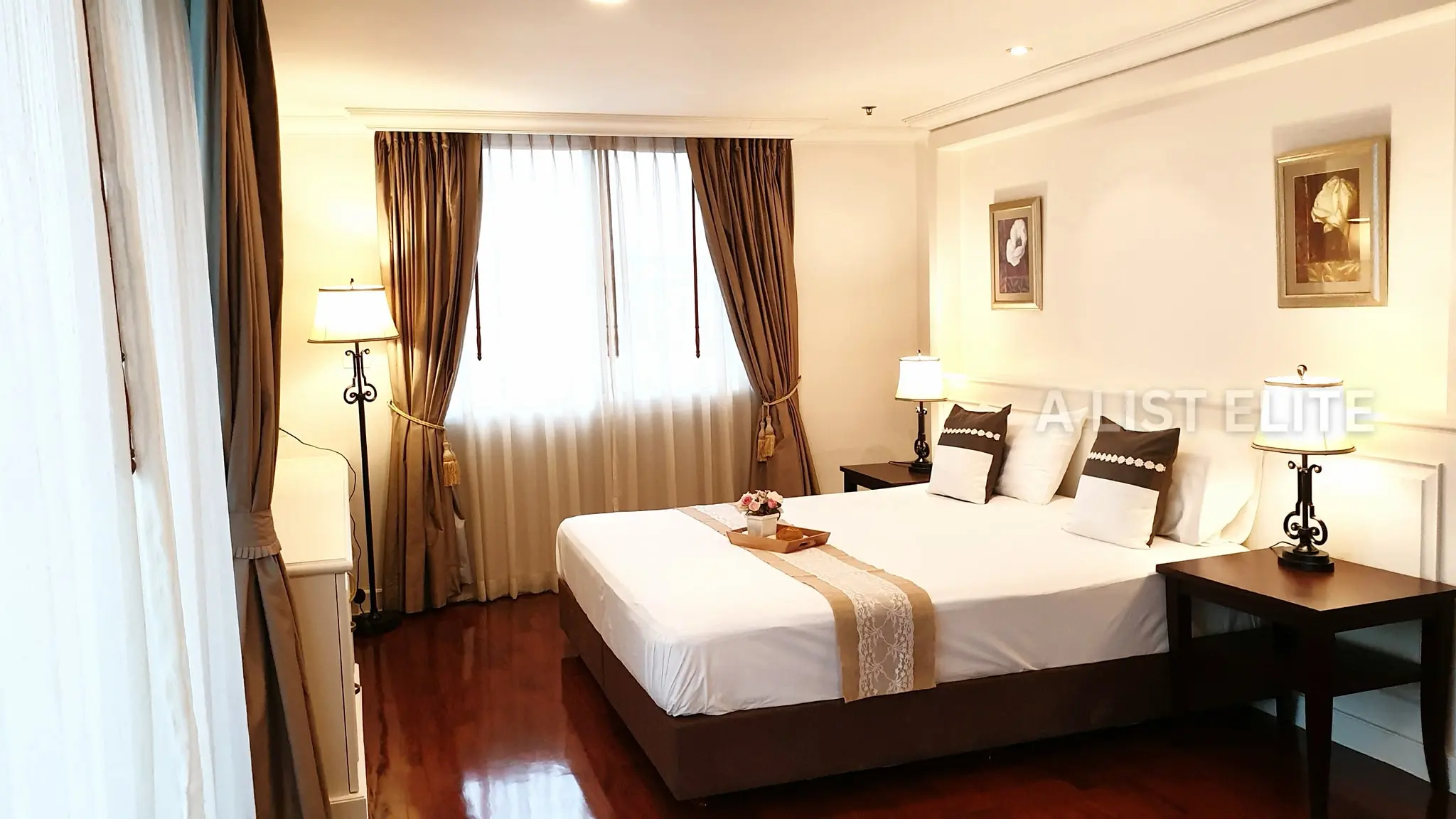 Piyathip Place