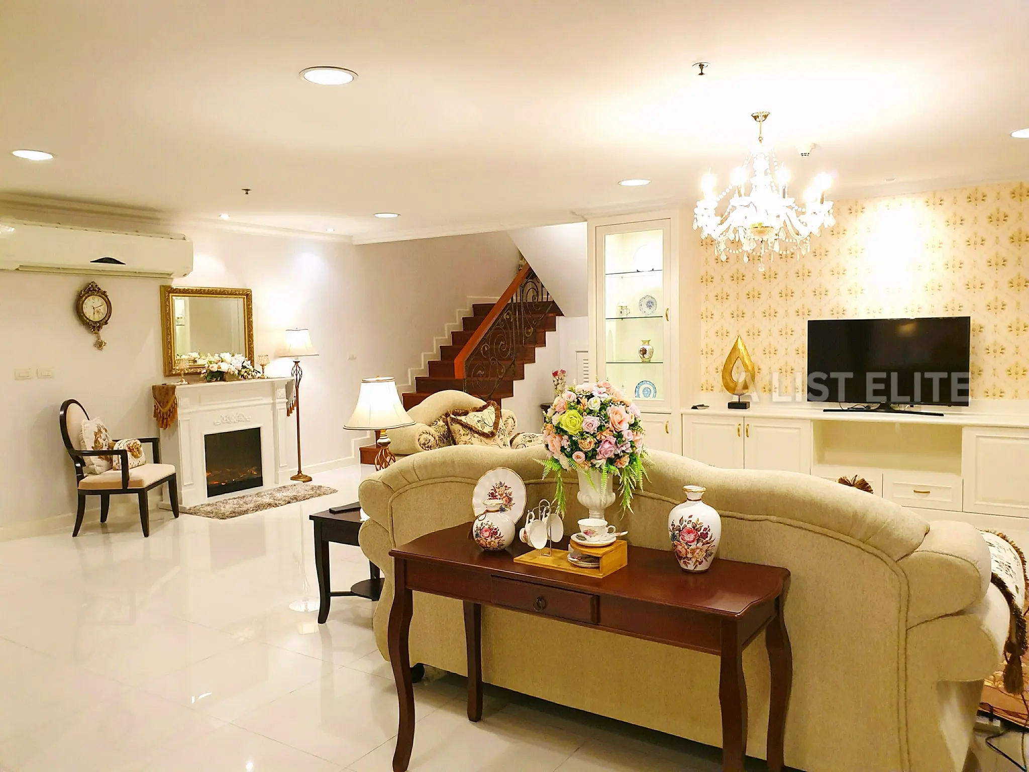 Piyathip Place