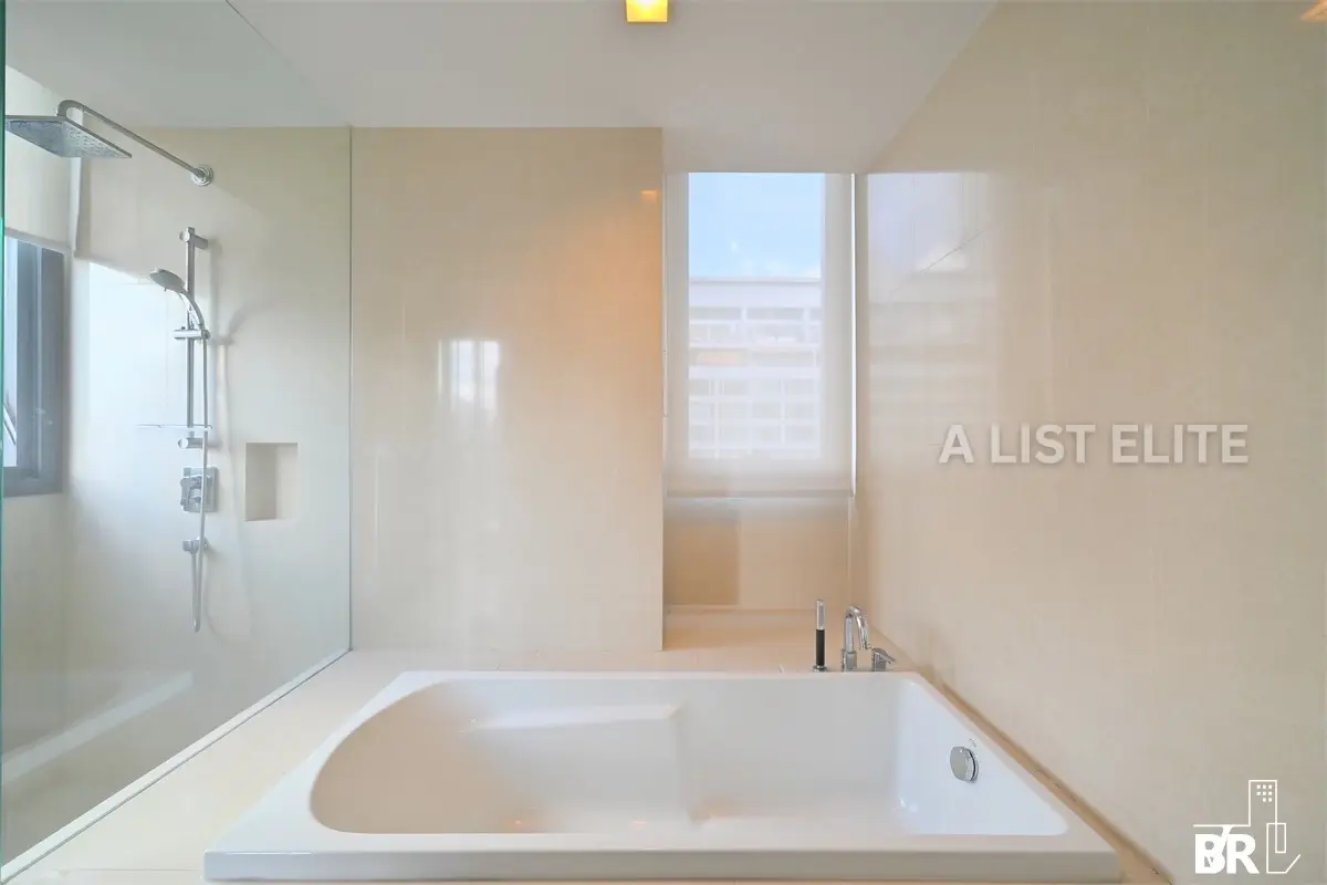 Hyde Sukhumvit 13