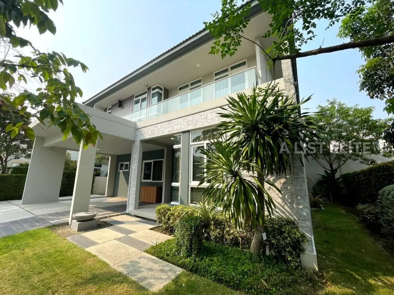 บ้านใกล้เมกะ บางนา