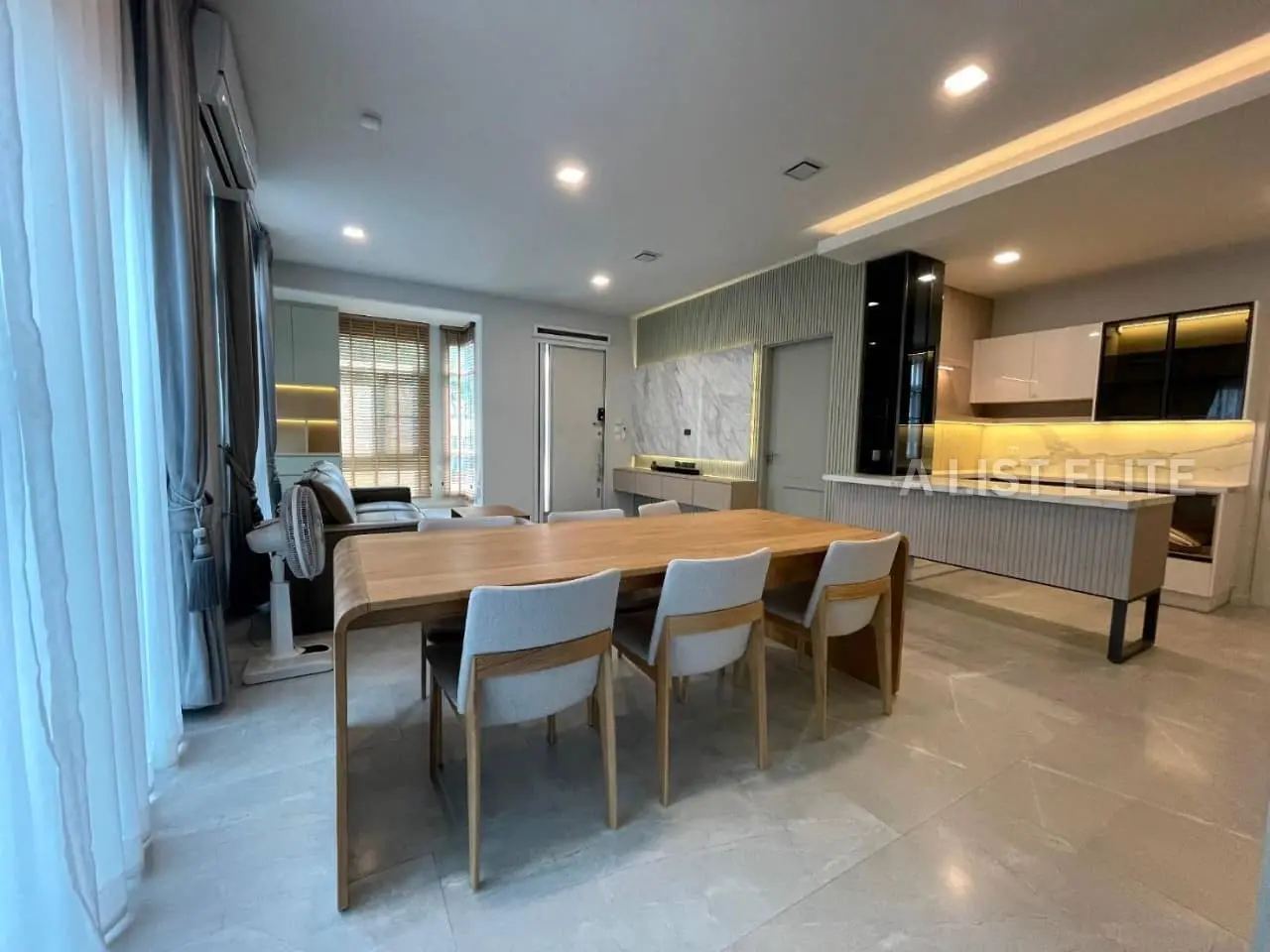 บ้านใกล้เมกะ บางนา