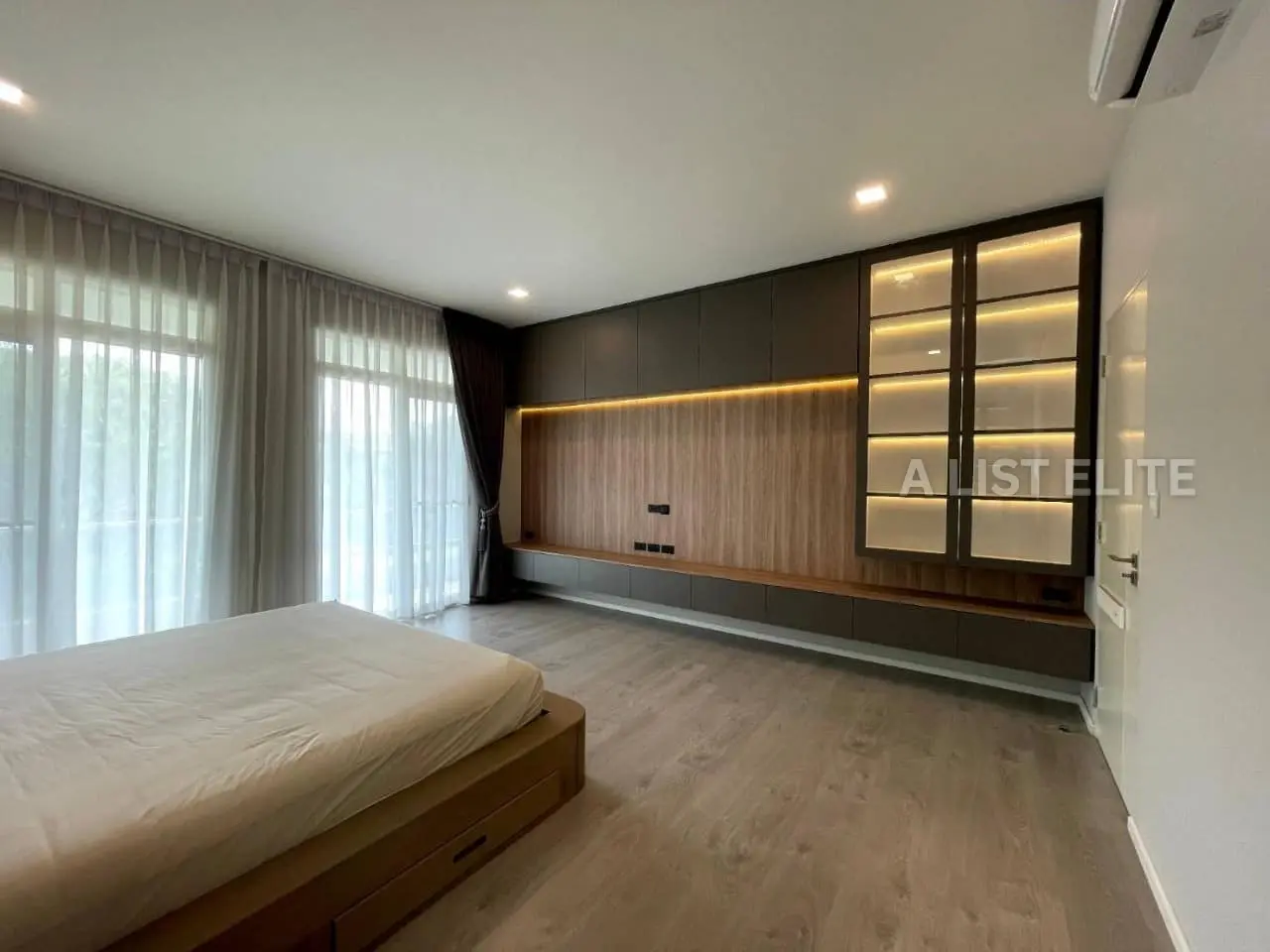 บ้านใกล้เมกะ บางนา