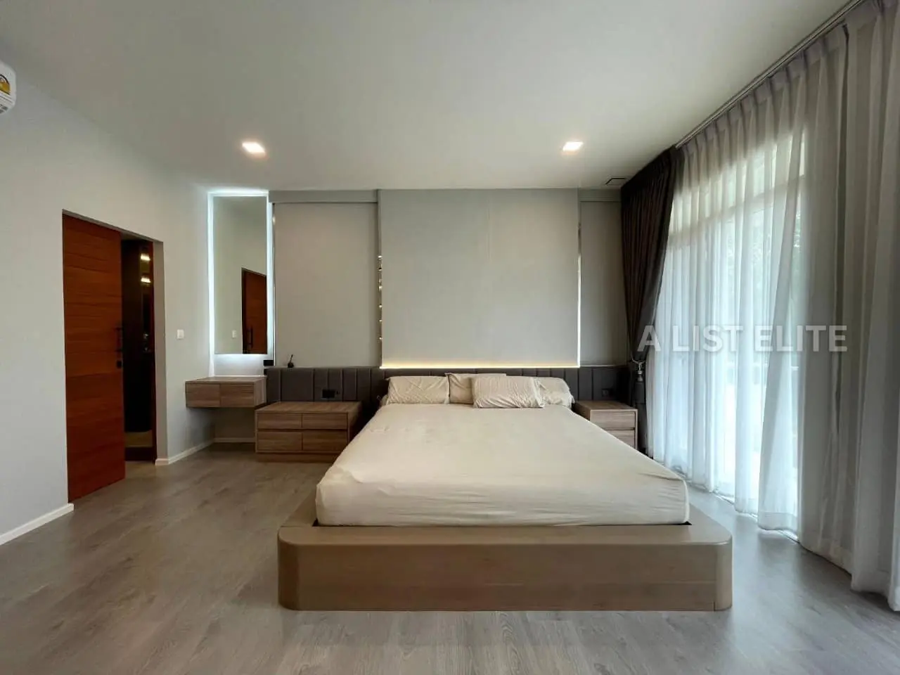 บ้านใกล้เมกะ บางนา