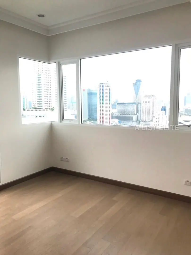 SUPALAI ELITE PHAYATHAI