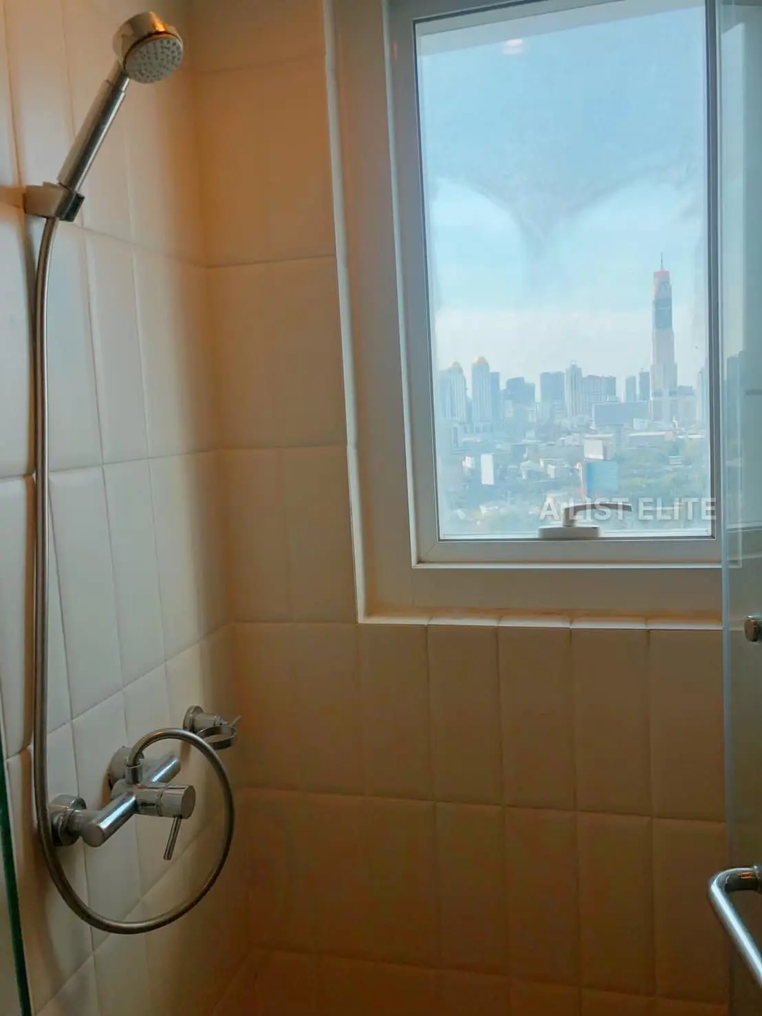 Circle Condominium