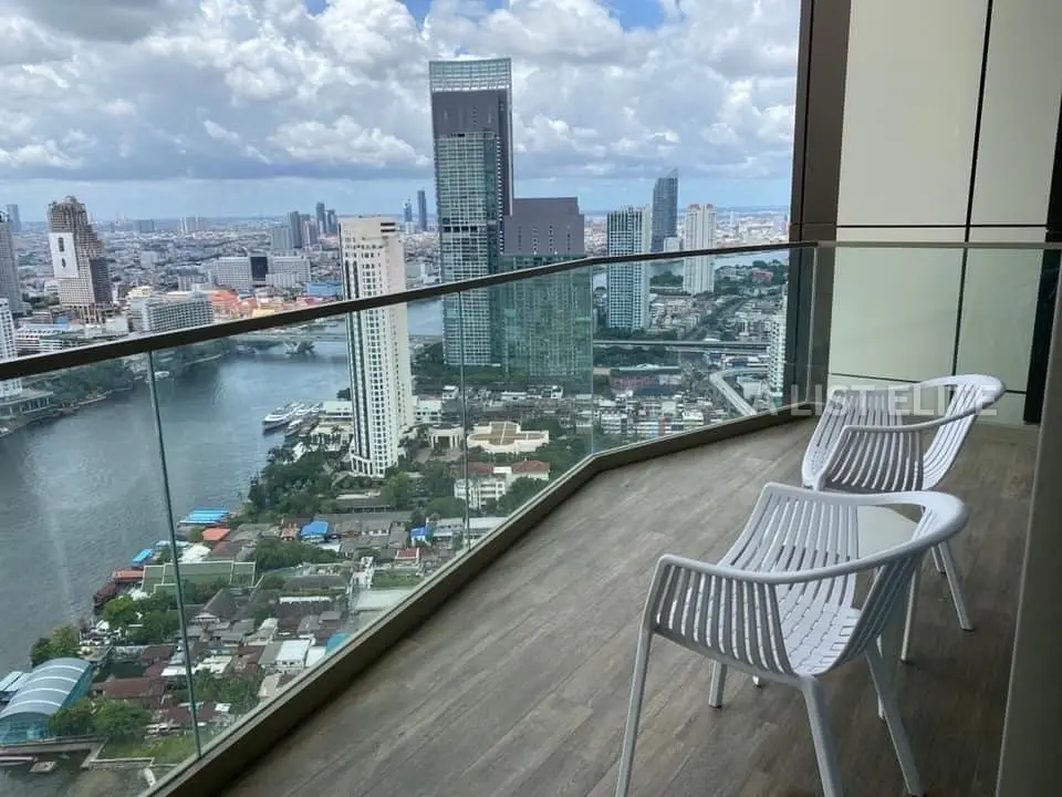 Magnolias Waterfront Residences