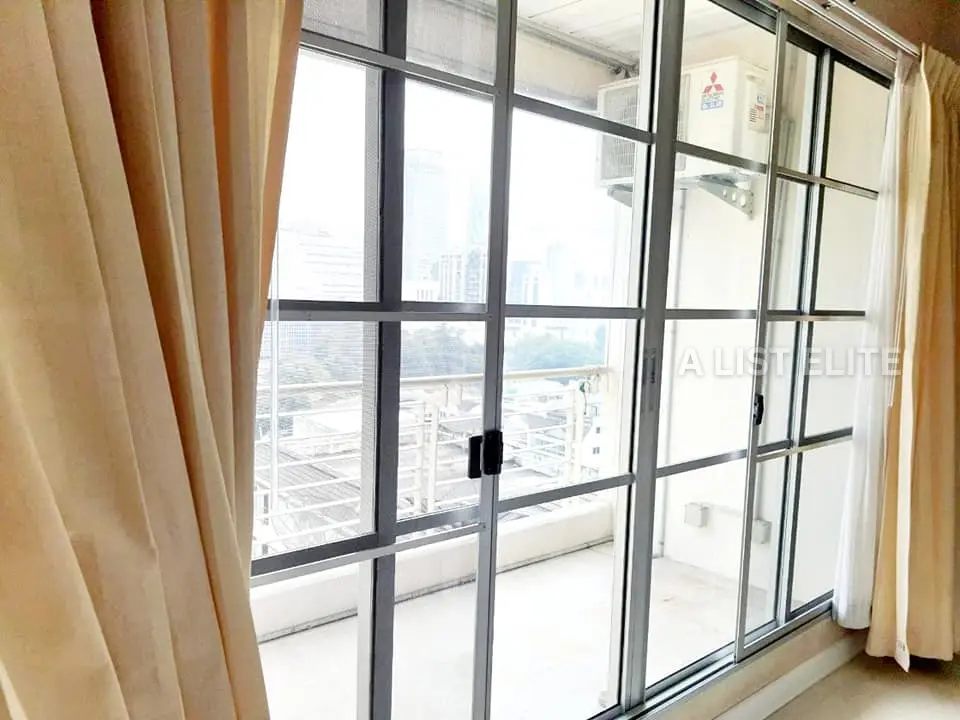 Baan Klang Krung Siam - Pathumwan