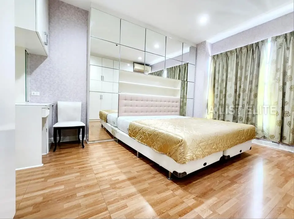 Baan Klang Krung Siam - Pathumwan