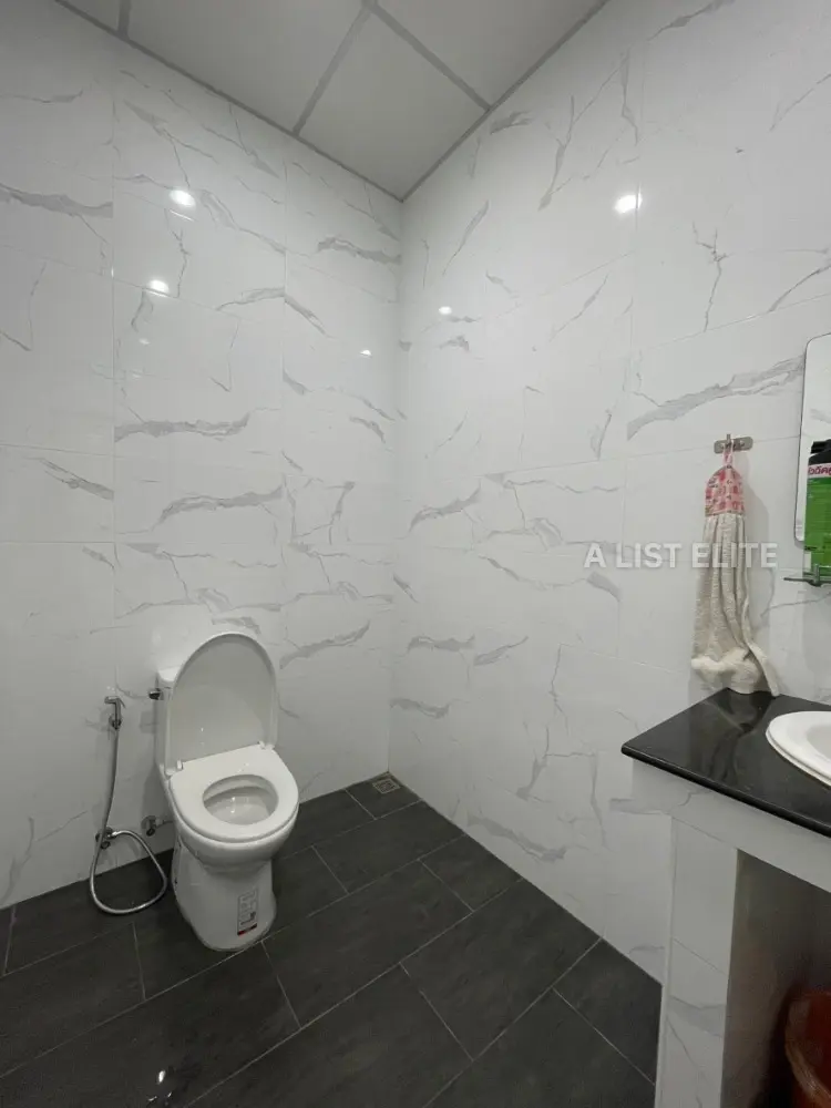 Townhouse in Bang Phlat