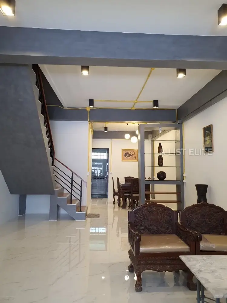 Townhouse in Bang Phlat