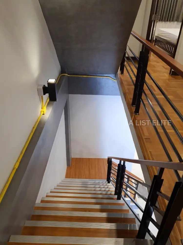 Townhouse in Bang Phlat