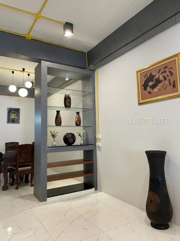 Townhouse in Bang Phlat