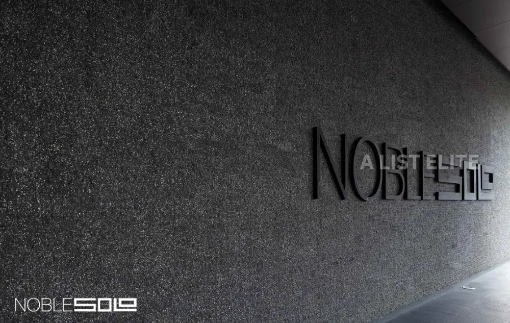 Noble Solo
