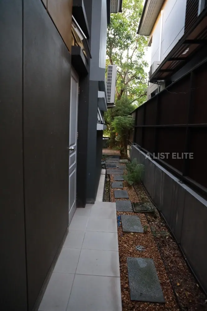 The Gallery House Pattern