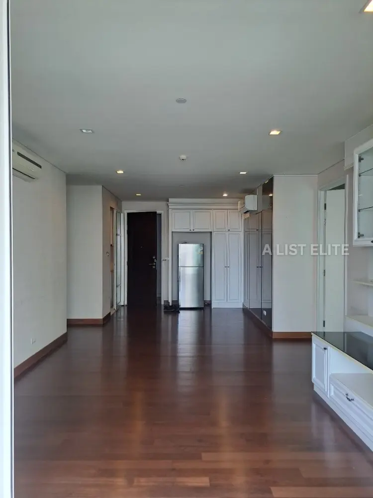 Ivy Thonglor