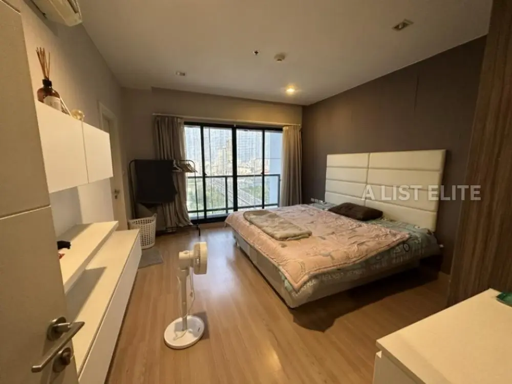Urbano Absolute Sathon - Taksin