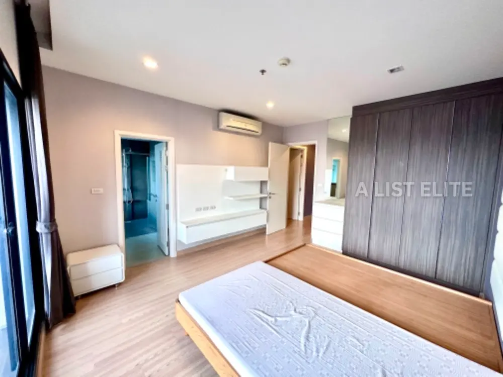 Urbano Absolute Sathon - Taksin