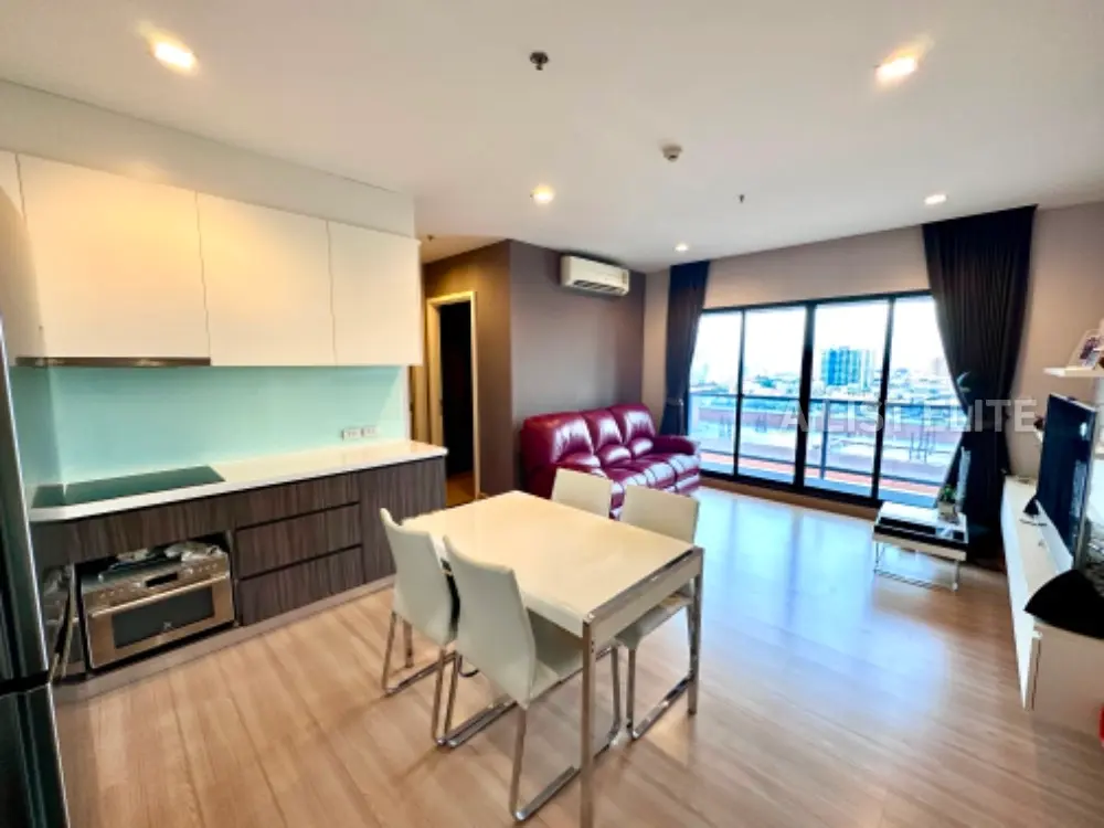 Urbano Absolute Sathon - Taksin