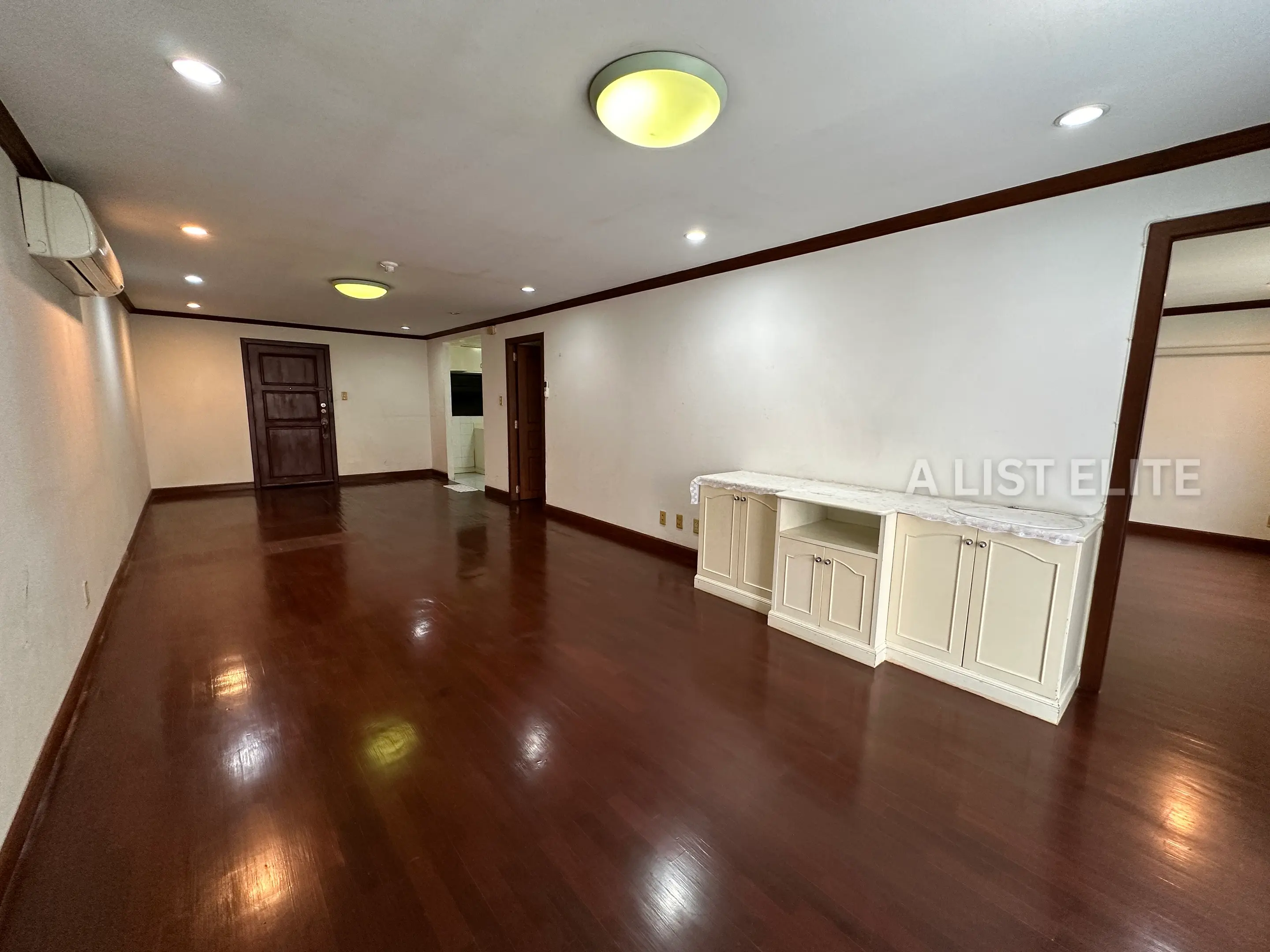 อคาเดเมีย แกรนด์ ทาวเวอร์