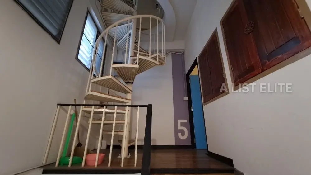Shophouse près de l'hôtel Pullman G