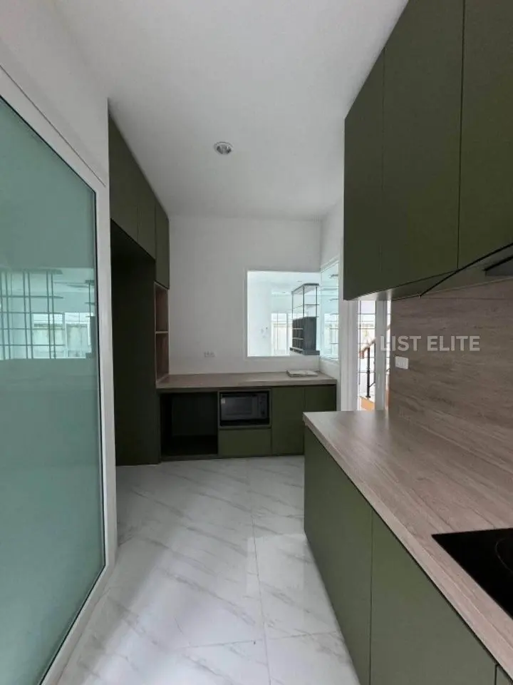 Grandio Sathorn