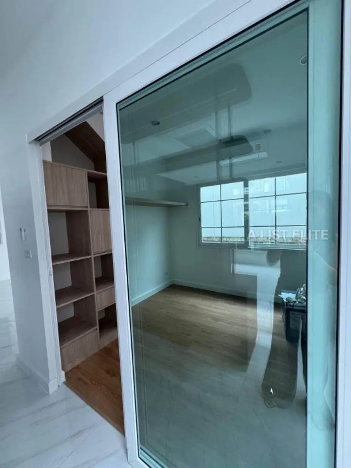 Grandio Sathorn