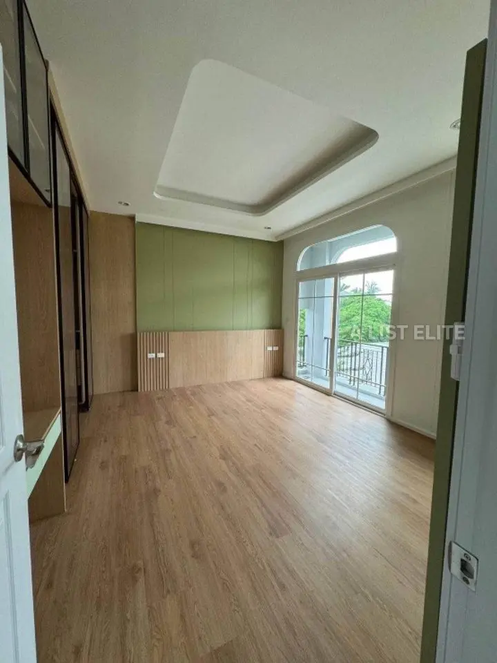 Grandio Sathorn