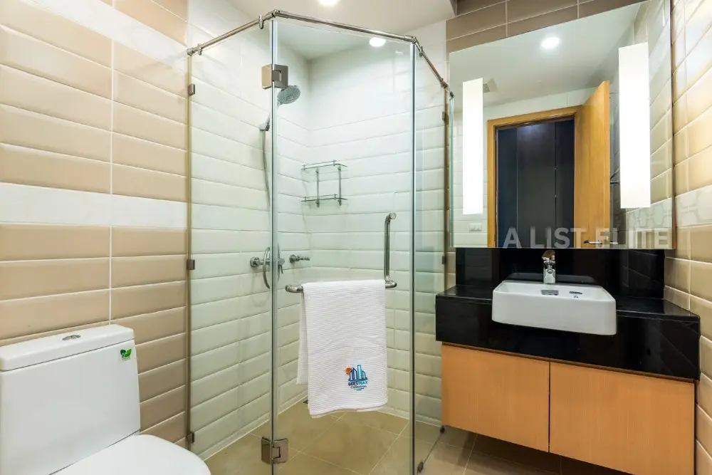 Circle Condominium