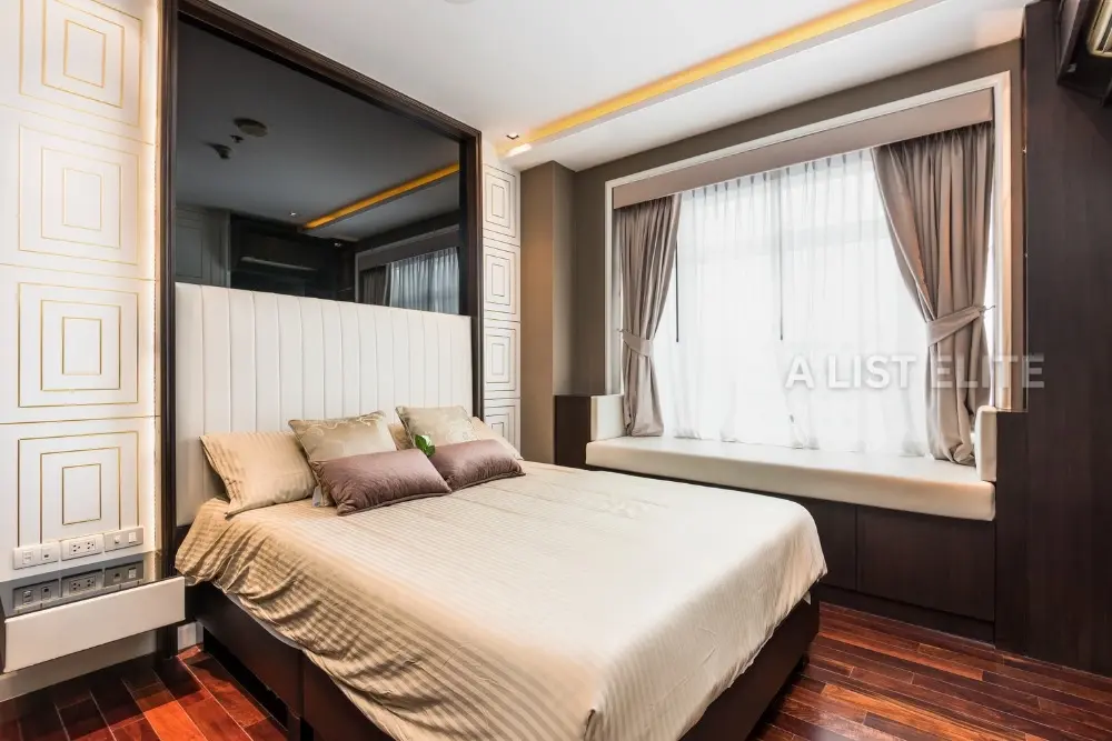 Circle Condominium