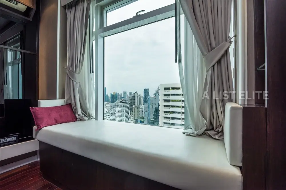 Circle Condominium