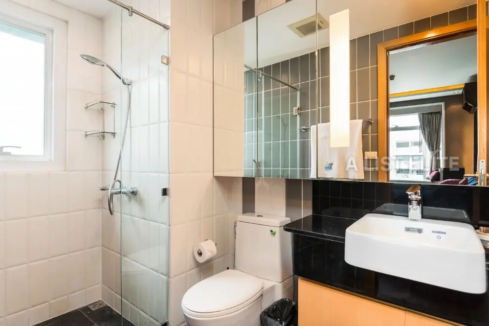Circle Condominium