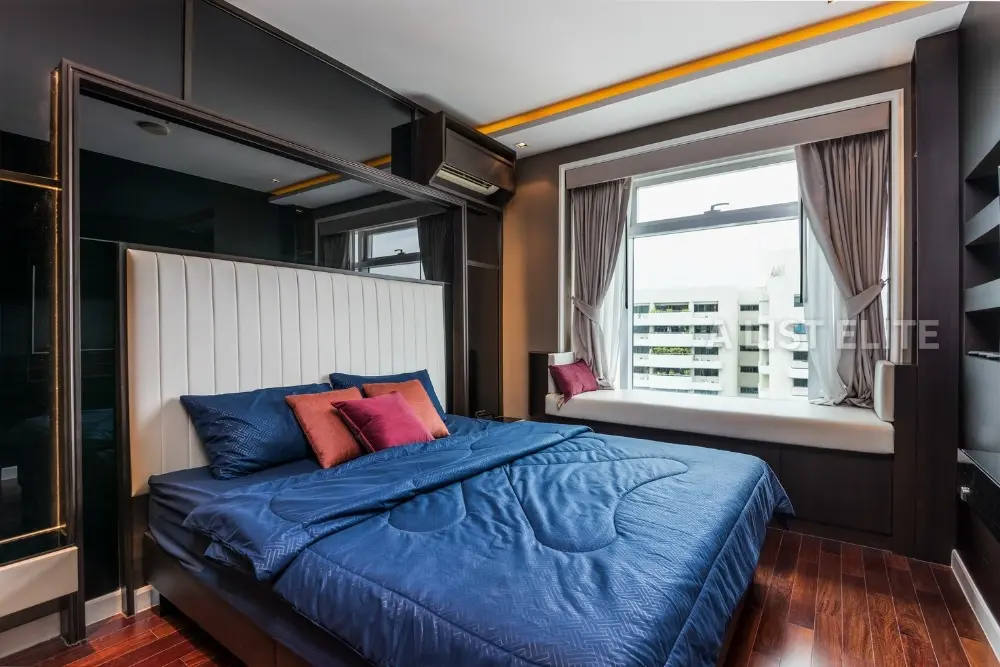 Circle Condominium