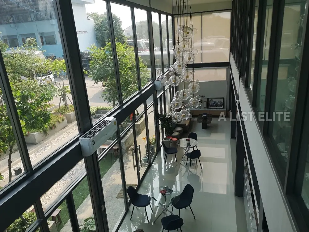 Bureau à Lat Phrao