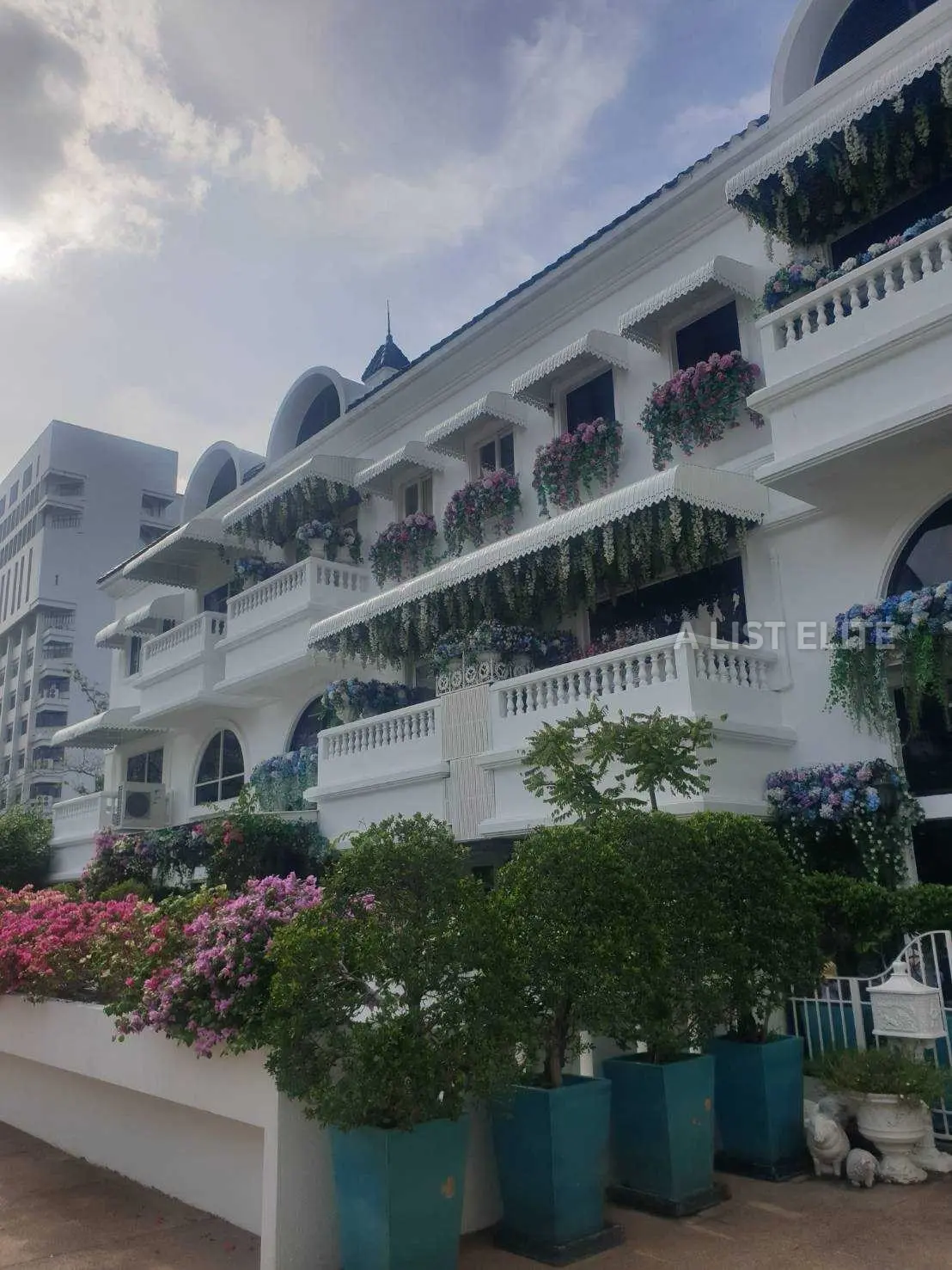KIARTI THANEE CITY MANSION