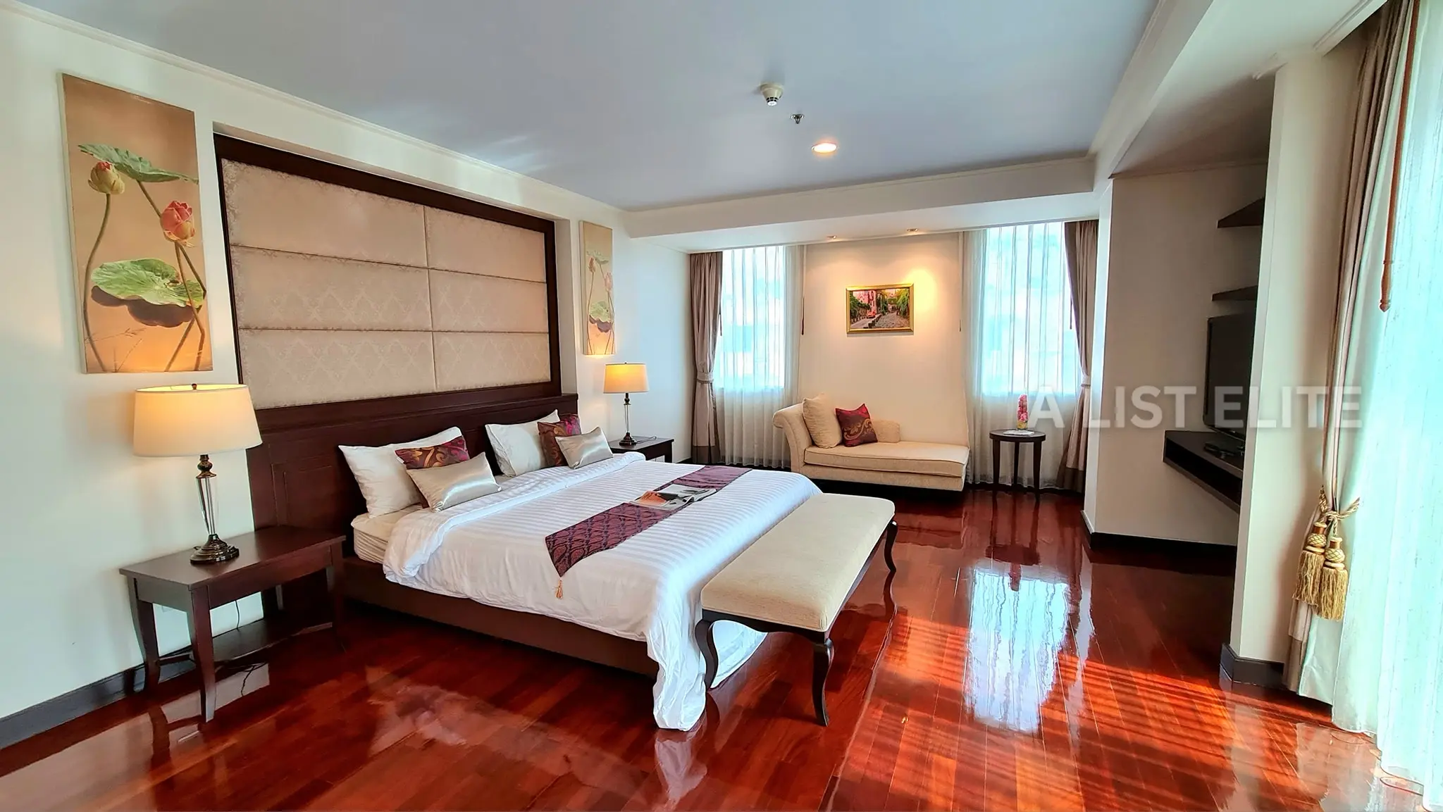 Piyathip Place