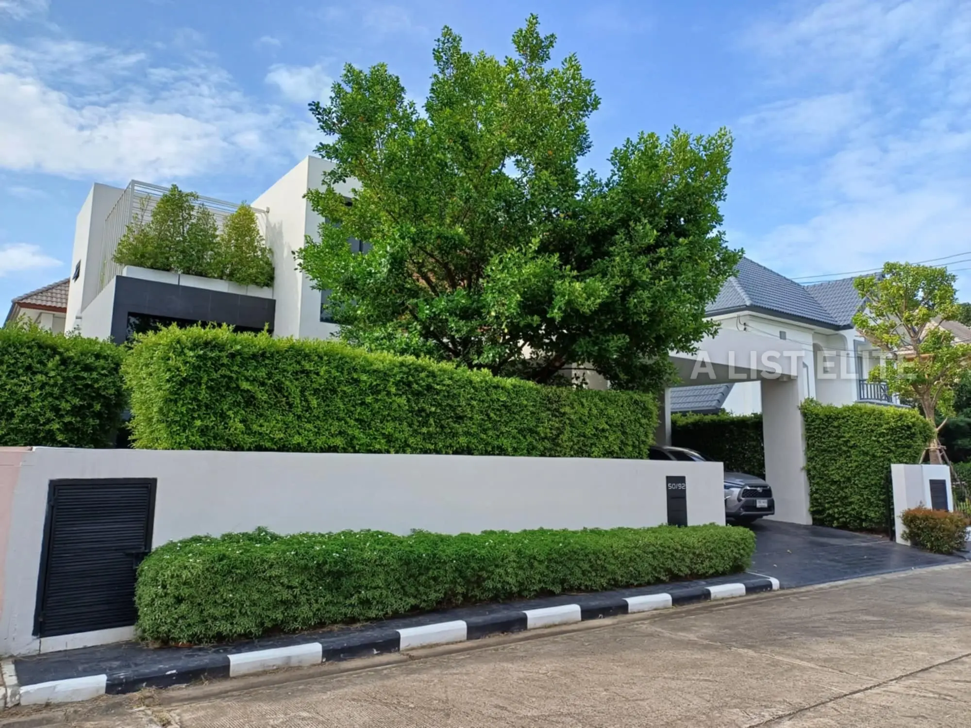 PANCHASARP PARK PINKLAO