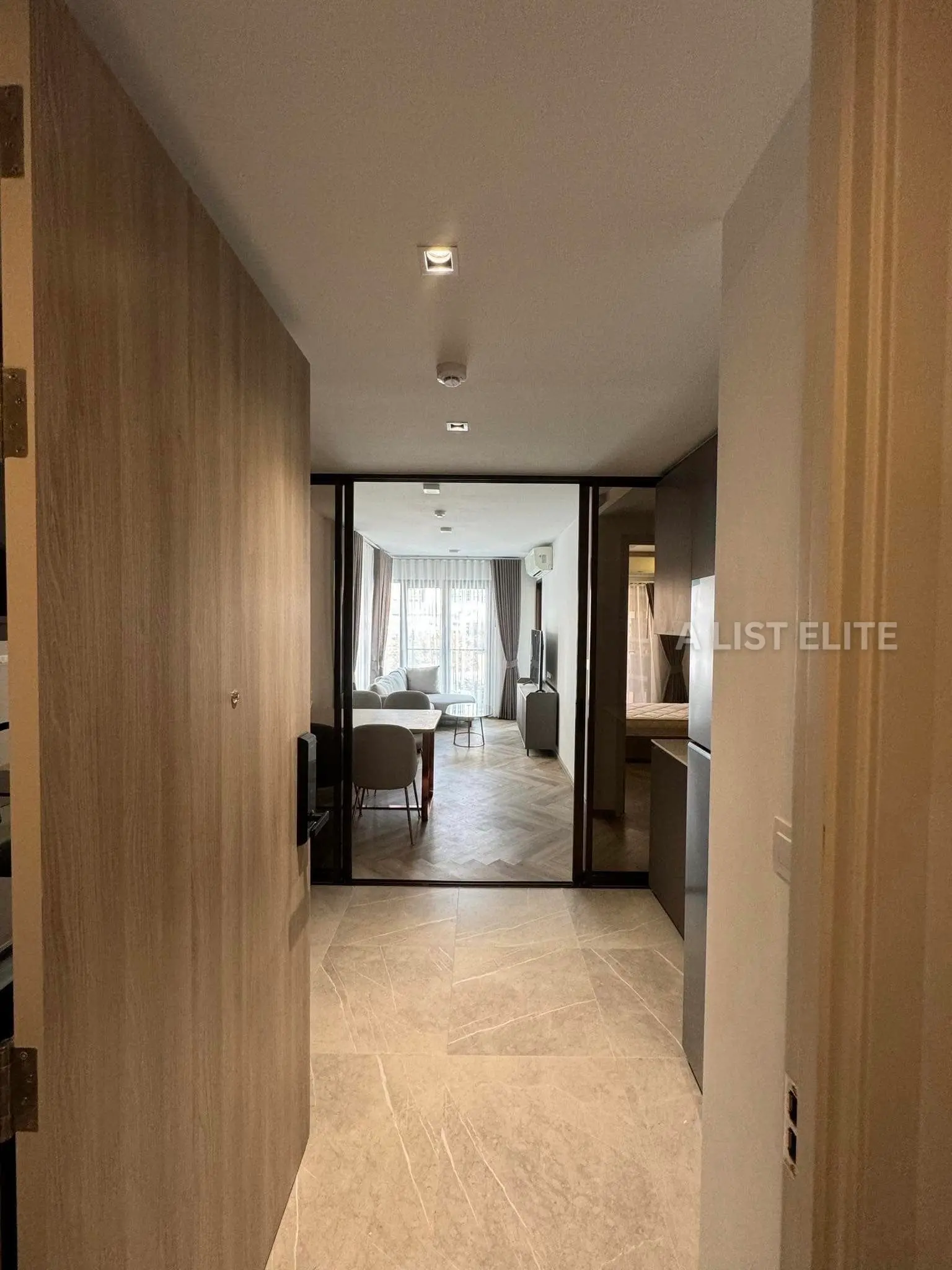 CHAPITRE THONGLOR 25