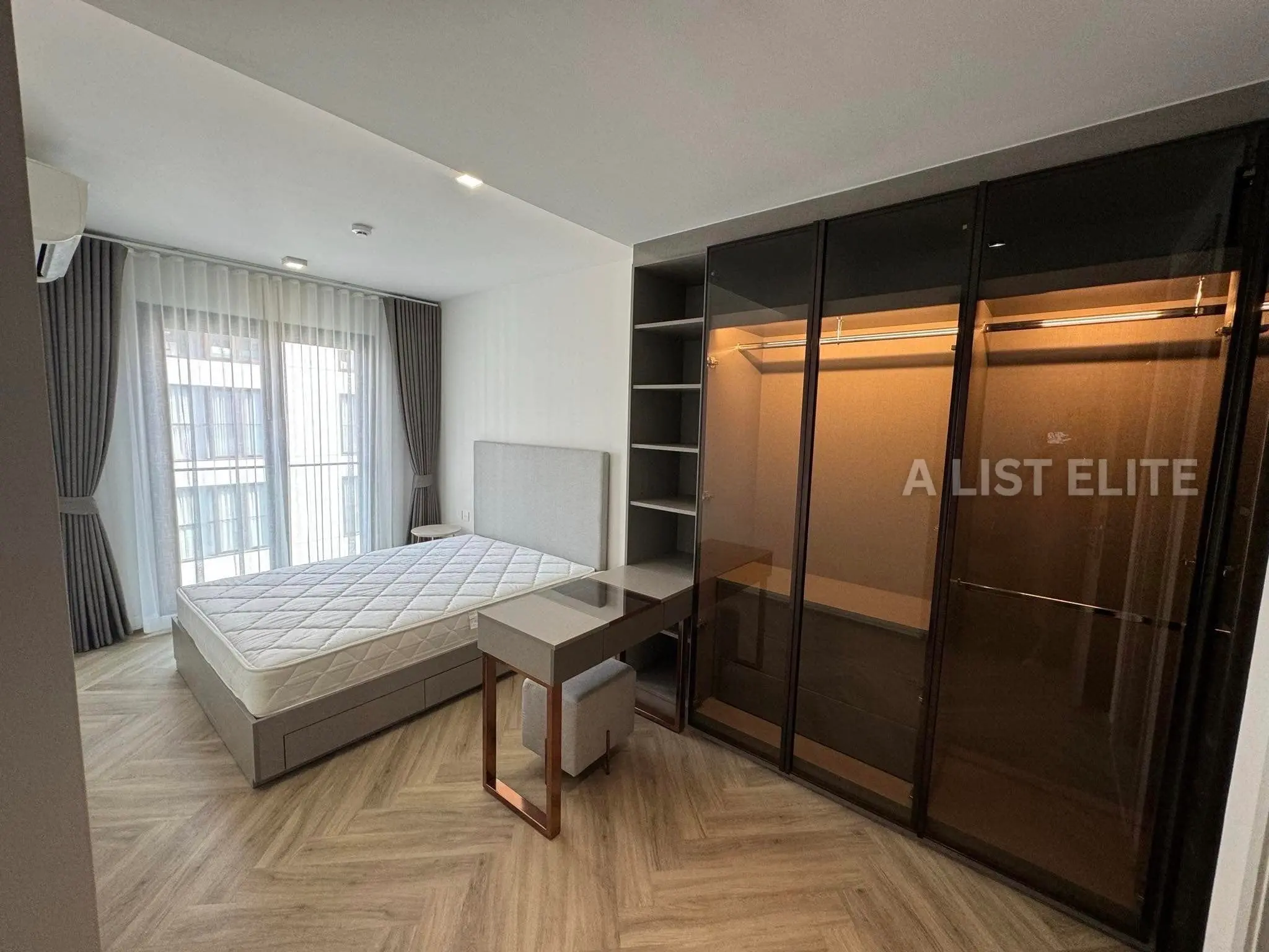 CHAPITRE THONGLOR 25