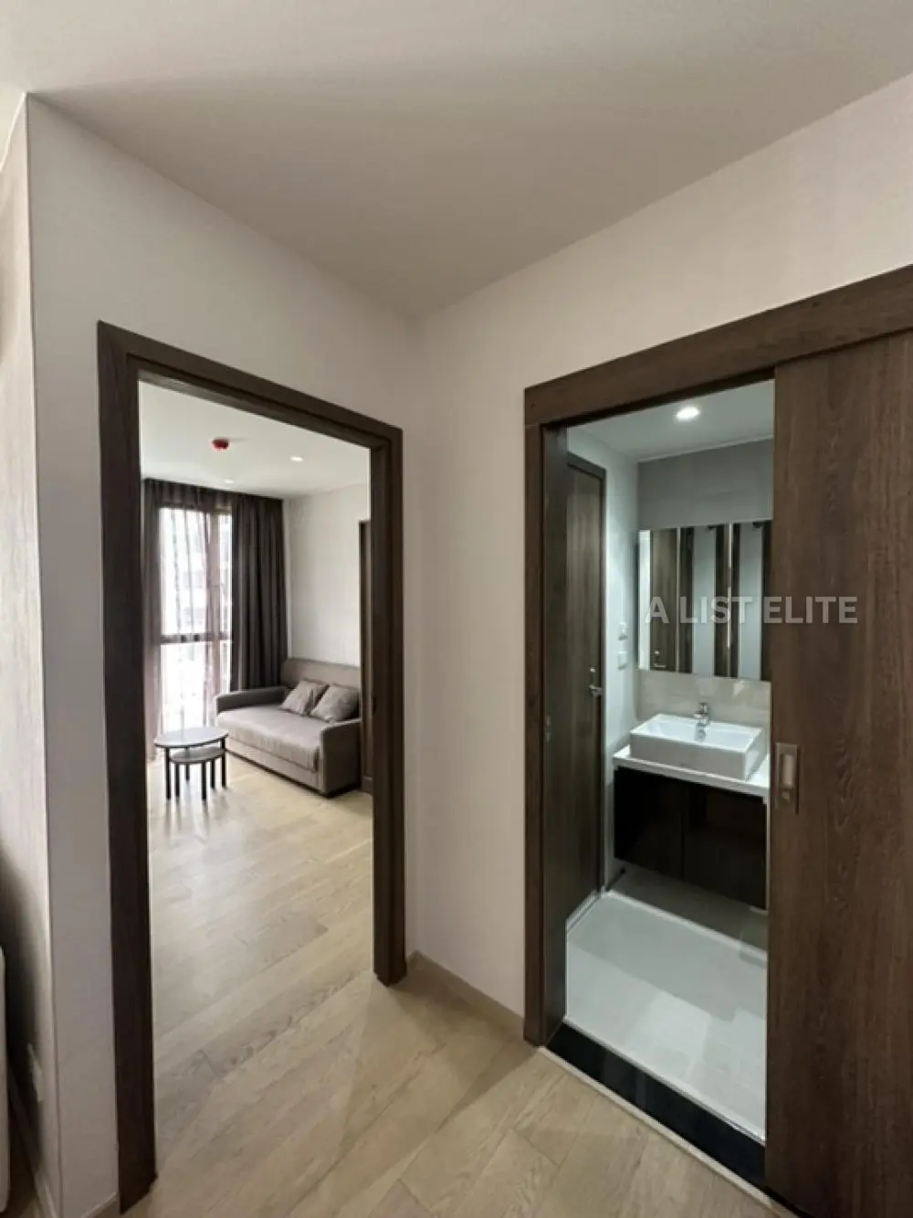 Runesu Thonglor 5