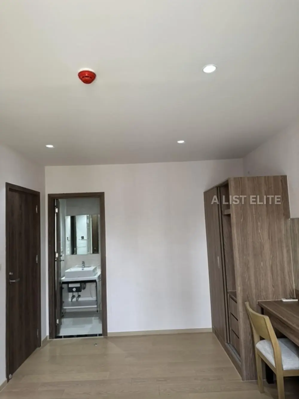 Runesu Thonglor 5