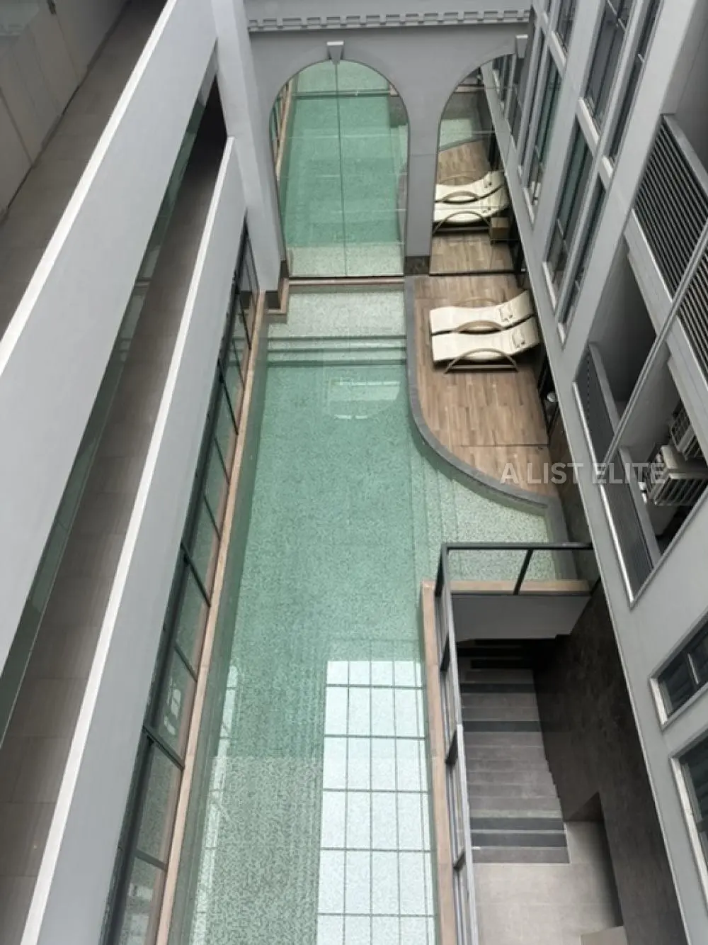 Runesu Thonglor 5