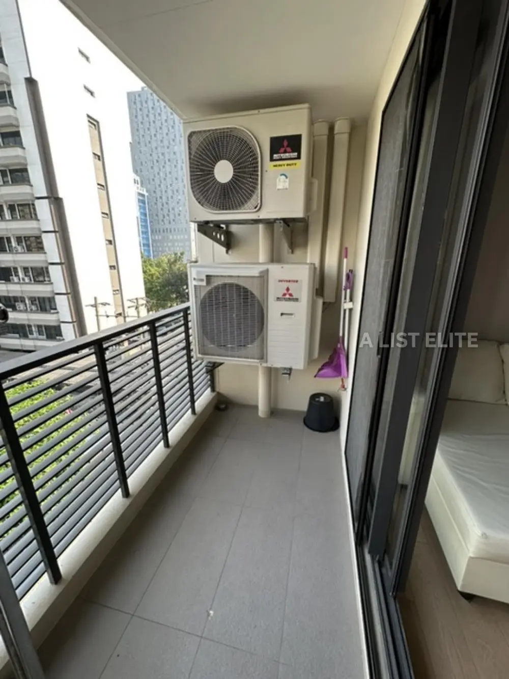 Runesu Thonglor 5