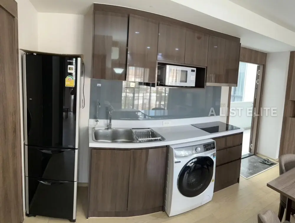 Runesu Thonglor 5