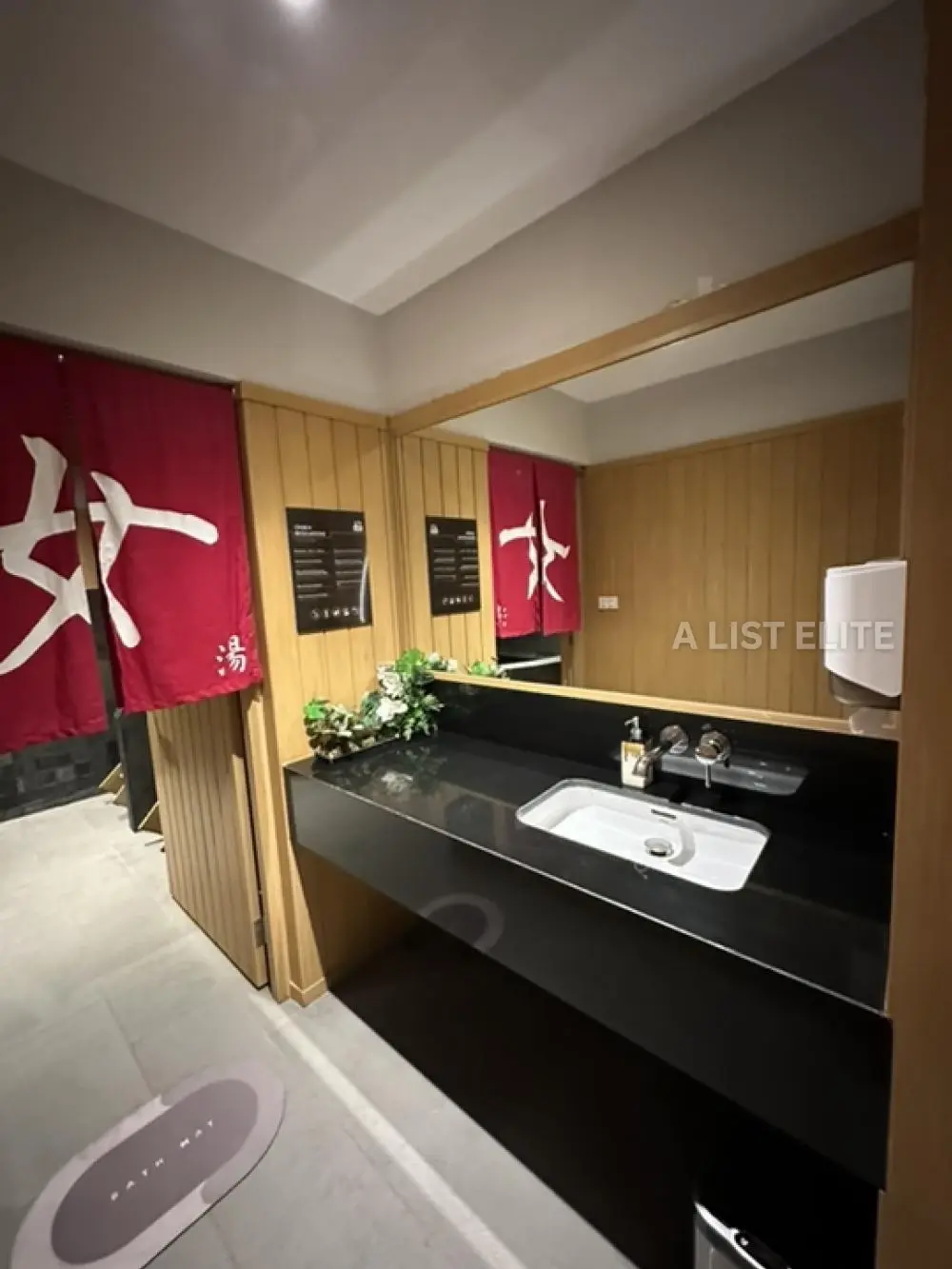 Runesu Thonglor 5