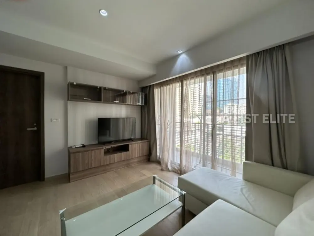 Runesu Thonglor 5