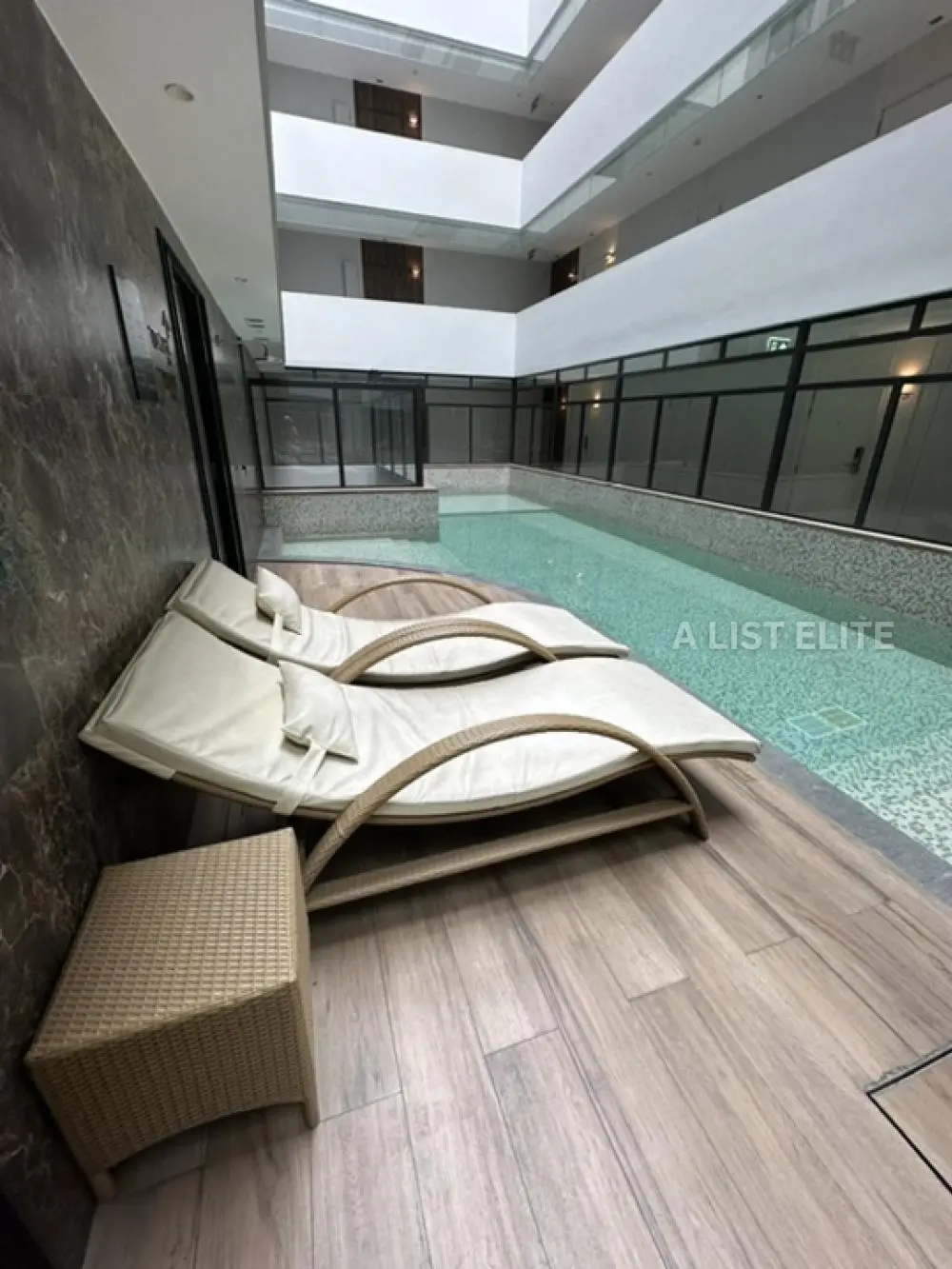 Runesu Thonglor 5