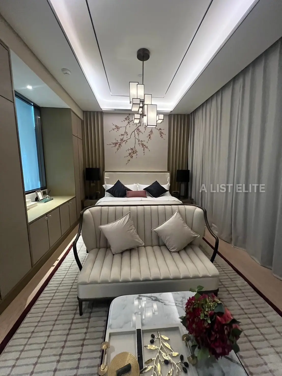 THE RESIDENCES AT MANDARIN ORIENTAL