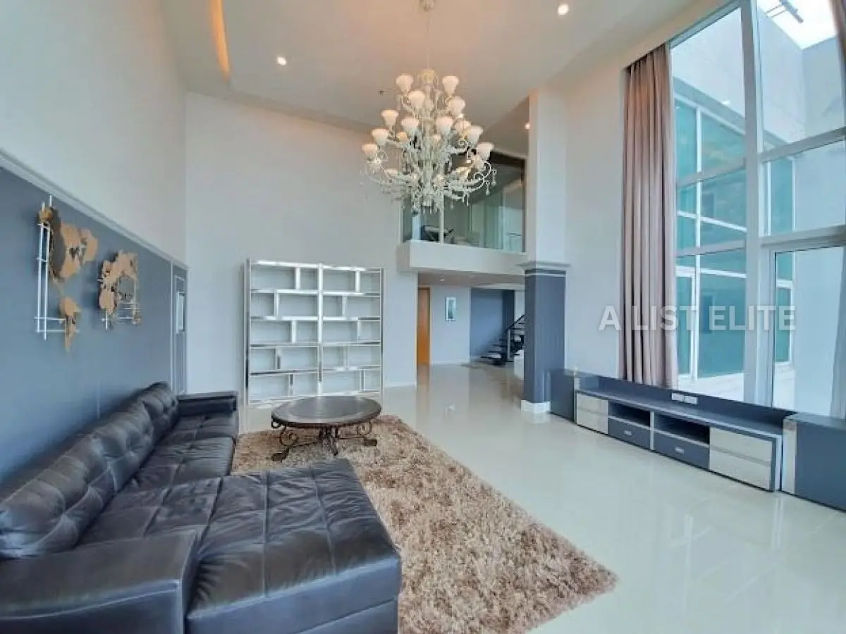 PENTHOUSE CIRCLE